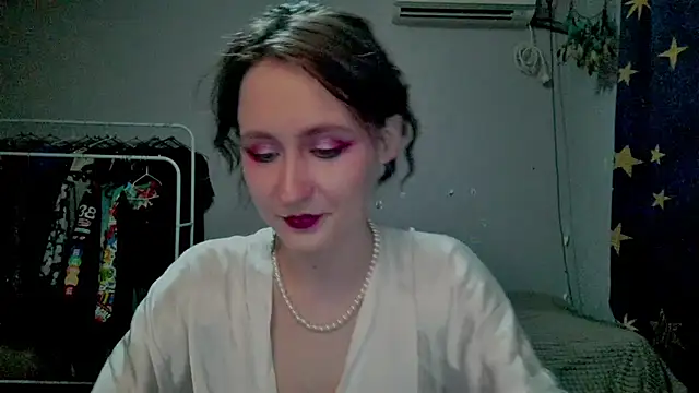 Snapshot of JoannaTompson chatting on July 22, 2026, 11:40 pm JoannaTompson online show from July 22, 2026, 11:40 pm