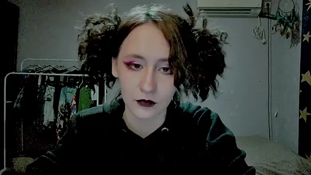 Snapshot of JoannaTompson chatting on June 19, 2026, 12:05 am JoannaTompson online show from June 19, 2026, 12:05 am