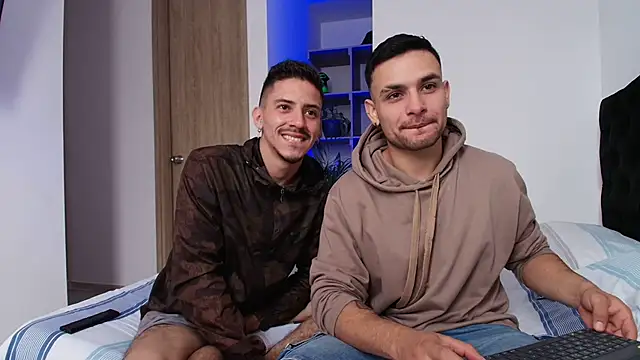 Aron-santoro online show from December 22, 2025, 3:12 pm