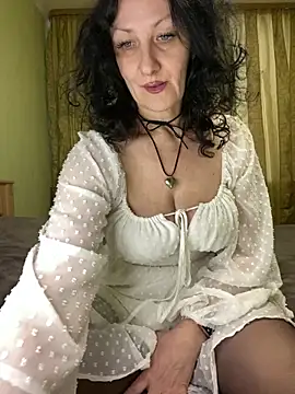 Snapshot of Katie-n chatting on March 3, 2025, 7:35 am Katie-n online show from March 3, 2025, 7:35 am