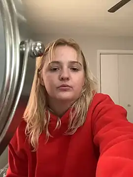 cammy2 online show from February 10, 2025, 7:07 pm