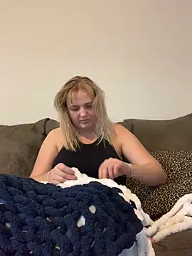cammy2 online show from February 3, 2025, 8:13 pm