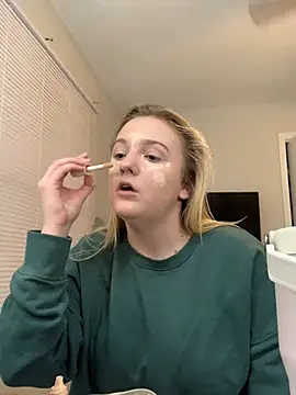 cammy2 online show from January 8, 2025, 10:48 pm