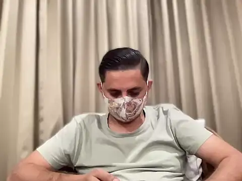 slavekinky001 online show from October 31, 2025, 8:38 pm