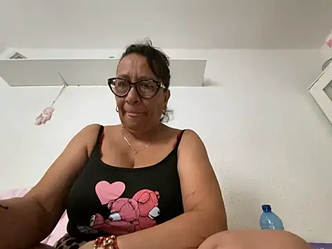 sweeviolet online show from July 17, 2026, 7:05 am