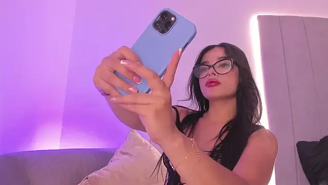 kaylarossi online show from March 8, 2025, 10:45 pm