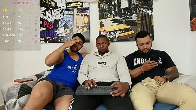 Snapshot of hott_dicks chatting on December 31, 2024, 1:41 pm hott dicks online show from December 31, 2024, 1:41 pm