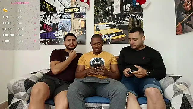 Snapshot of hott_dicks chatting on December 23, 2024, 6:26 pm hott dicks online show from December 23, 2024, 6:26 pm