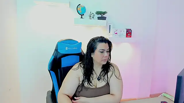 martina foxy  online show from March 28, 2026, 11:44 am