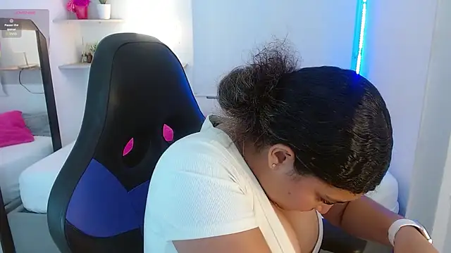 Julia Boobs online show from September 29, 2025, 12:22 pm