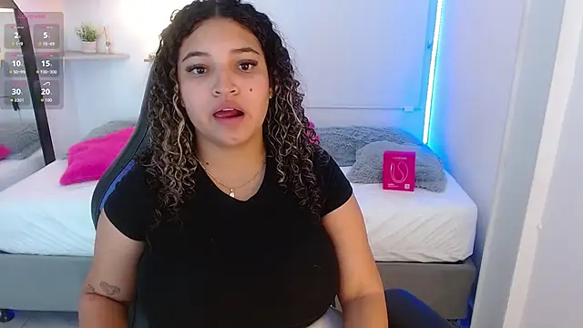 Julia Boobs online show from September 23, 2025, 12:23 pm