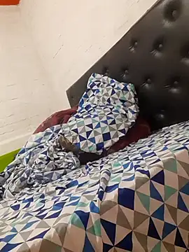 Snapshot of TuBandi2 chatting on March 3, 2025, 2:11 am TuBandi2 online show from March 3, 2025, 2:11 am