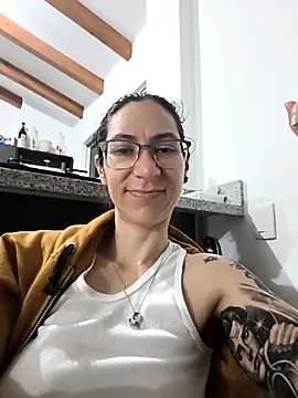 Snapshot of Andromeda-jade chatting on February 20, 2026, 4:42 am Andromeda-jade online show from February 20, 2026, 4:42 am