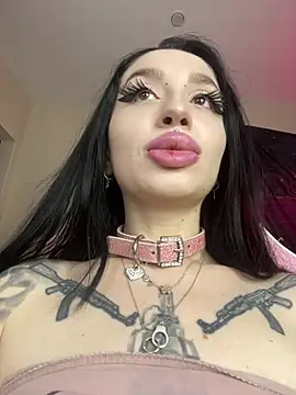 Molly  Moon online show from June 2, 2026, 4:01 am