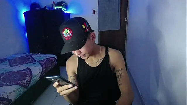 Sxntisaul   online show from February 17, 2025, 3:47 am