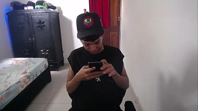 Sxntisaul   online show from February 14, 2025, 3:36 pm