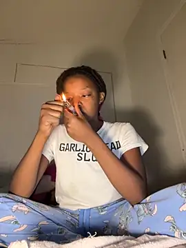 minimama69 online show from November 3, 2025, 11:36 am