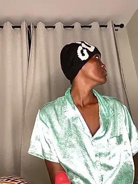 Fanclubbbbb online show from November 12, 2025, 12:15 am