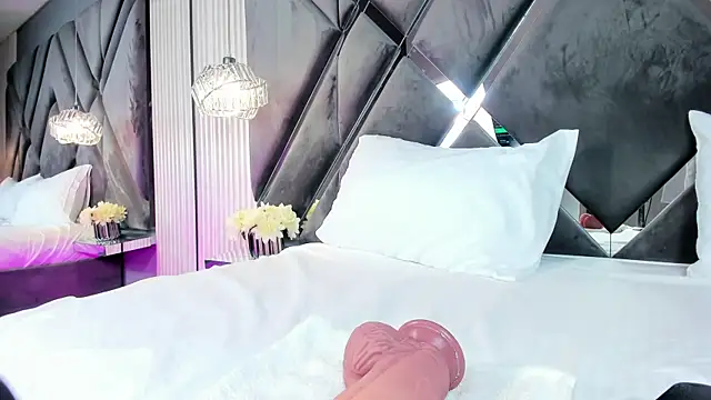 Snapshot of MaluDiaz chatting on February 7, 2026, 5:10 pm MaluDiaz online show from February 7, 2026, 5:10 pm