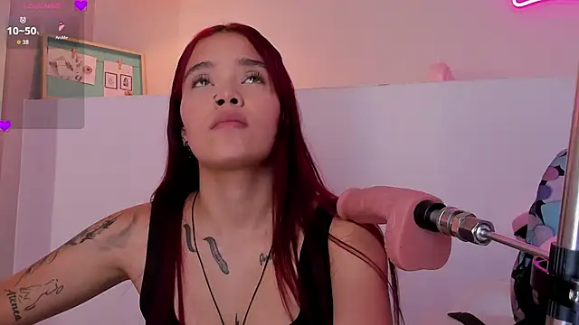 violeth hill online show from October 7, 2025, 8:10 pm