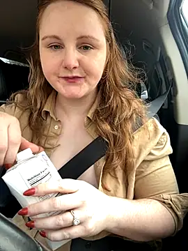 Snapshot of GingerSnap33 chatting on November 2, 2025, 6:13 pm GingerSnap33 online show from November 2, 2025, 6:13 pm