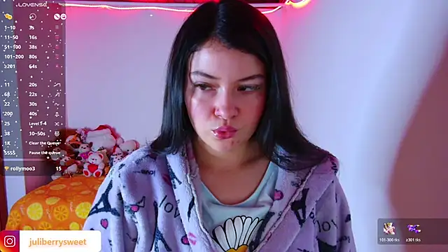 juli05star20 online show from April 18, 2026, 9:48 pm