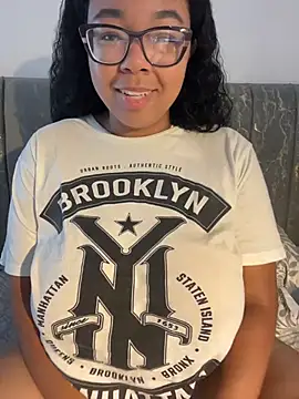 XMara online show from March 29, 2026, 8:43 pm