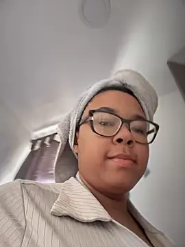 XMara online show from October 8, 2025, 5:57 pm