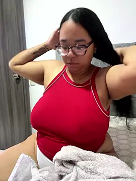 Snapshot of XMara chatting on January 16, 2026, 5:06 pm XMara online show from January 16, 2026, 5:06 pm