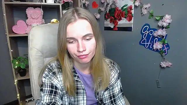 Snapshot of MargaritaKiss chatting on May 26, 2026, 7:23 pm MargaritaKiss online show from May 26, 2026, 7:23 pm