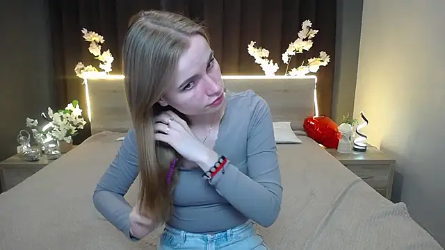 MargaritaKiss online show from April 13, 2026, 6:12 pm