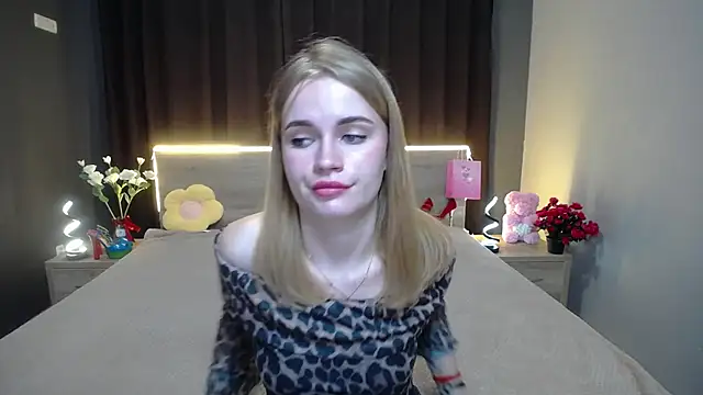 MargaritaKiss online show from November 3, 2025, 8:23 pm