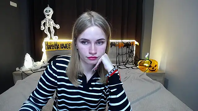 MargaritaKiss online show from October 19, 2025, 7:05 pm