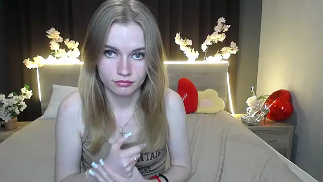 Snapshot of MargaritaKiss chatting on May 15, 2026, 7:34 pm MargaritaKiss online show from May 15, 2026, 7:34 pm