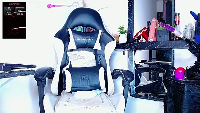 the dog lian online show from December 4, 2025, 11:37 pm