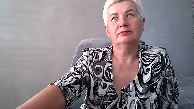 NicoleOlla online show from September 26, 2025, 1:56 am