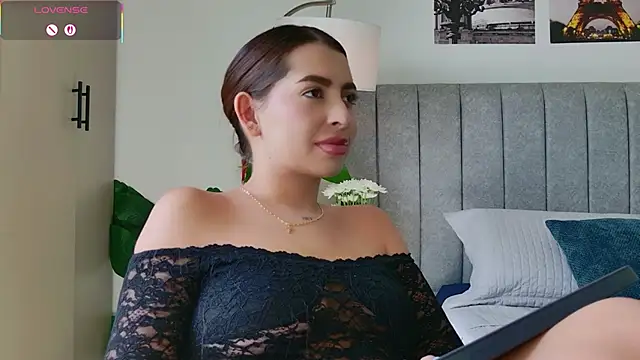 Snapshot of caralella chatting on February 28, 2026, 7:57 pm caralella online show from February 28, 2026, 7:57 pm