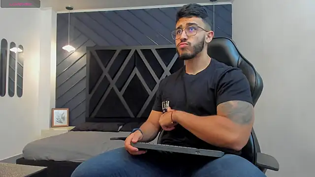 Liam Kleiin online show from November 13, 2025, 11:36 am