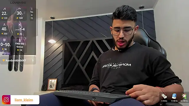 Liam Kleiin online show from November 22, 2025, 11:20 am