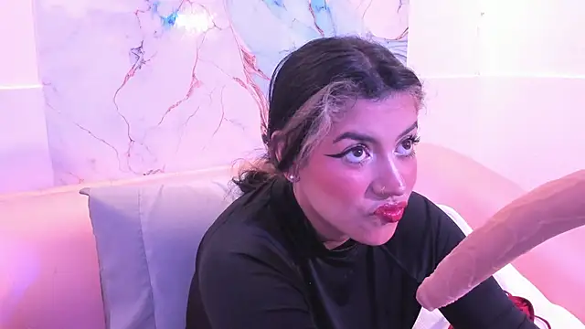 taylor cupper online show from October 16, 2025, 7:44 pm