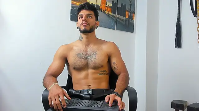 JuanBlade online show from November 30, 2025, 3:57 pm