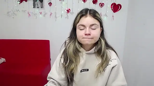 TinaRedly online show from February 6, 2026, 9:11 pm