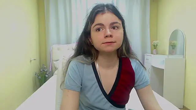 TinaRedly online show from May 27, 2026, 2:08 am