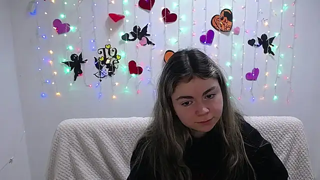 TinaRedly online show from February 11, 2025, 9:46 pm