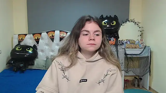 TinaRedly online show from October 16, 2025, 6:21 am