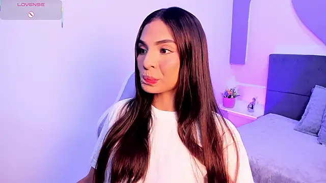 Snapshot of amira_cute2 chatting on November 8, 2025, 9:46 am amira cute2 online show from November 8, 2025, 9:46 am