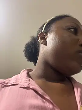 Snapshot of kellya_ chatting on March 1, 2025, 1:32 am kellya online show from March 1, 2025, 1:32 am