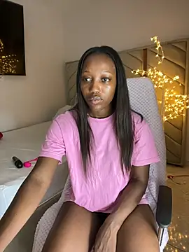 kellya  online show from April 15, 2026, 8:53 pm