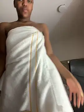 Snapshot of kellya_ chatting on September 10, 2025, 1:10 pm kellya online show from September 10, 2025, 1:10 pm