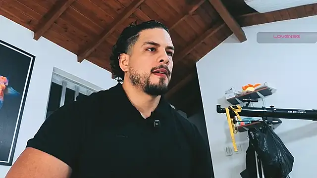 SilvaBranko online show from April 5, 2026, 9:43 pm